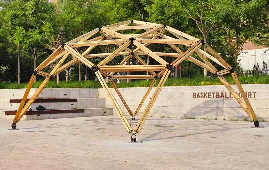 共创模式下的校园木构景观